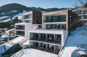 Nikolaus by AvenidA Panoramic Wellness Suites