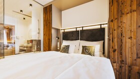Nikolaus by AvenidA Panoramic Wellness Suites