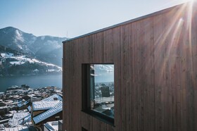 Nikolaus by AvenidA Panoramic Wellness Suites