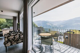 Nikolaus by AvenidA Panoramic Wellness Suites