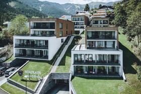 Nikolaus by AvenidA Panoramic Wellness Suites