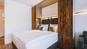 Nikolaus by AvenidA Panoramic Wellness Suites