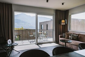Nikolaus by AvenidA Panoramic Wellness Suites