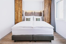 Nikolaus by AvenidA Panoramic Wellness Suites