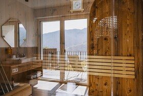 Nikolaus by AvenidA Panoramic Wellness Suites