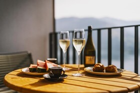 Nikolaus by AvenidA Panoramic Wellness Suites