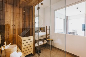 Nikolaus by AvenidA Panoramic Wellness Suites