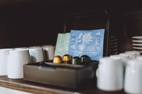 Nikolaus by AvenidA Panoramic Wellness Suites