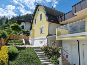 Panorama Chalet Schmittendrin by We Rent
