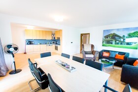 SKI-N-LAKE City Apartments