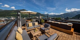 Two Timez Boutique Hotel