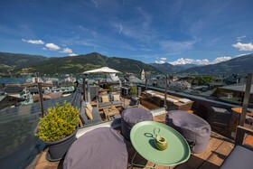 Two Timez Boutique Hotel