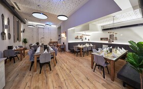 Two Timez Boutique Hotel