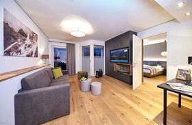 Two Timez Boutique Hotel