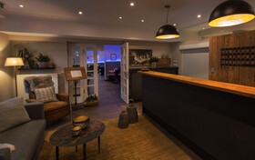 Two Timez Boutique Hotel