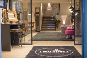 Two Timez Boutique Hotel