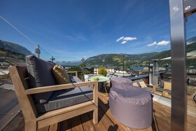 Two Timez Boutique Hotel