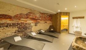 Two Timez Boutique Hotel