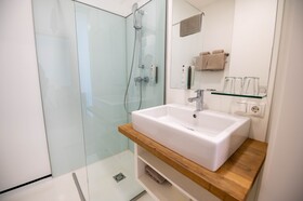Shome Hotel