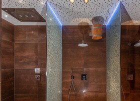 Skylodge Alpine Homes