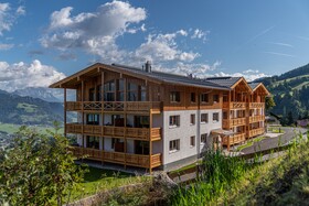 Skylodge Alpine Homes