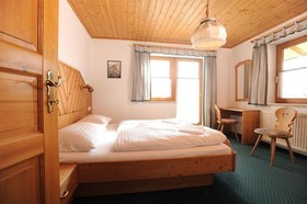 Chalet Alice