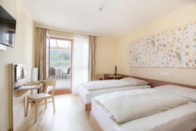 JUFA Hotel Stubenbergsee