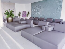 Hotel AVIVA make friends