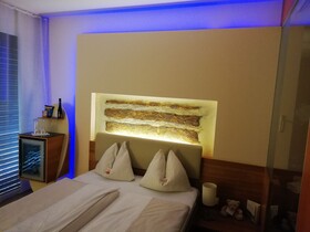 Hotel AVIVA make friends