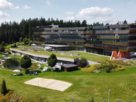 Hotel AVIVA make friends