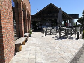 Hotel AVIVA make friends