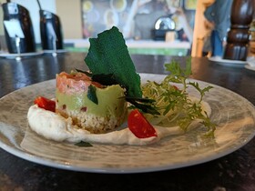 Hotel AVIVA make friends