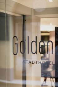 Goldenes Schiff