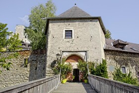 Schatz.Kammer - Burg Kreuzen