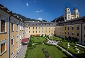 Schloss Mondsee