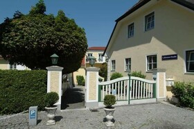 Biedermeier Hof