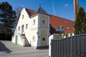 Biedermeier Hof