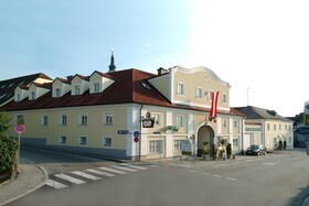 Biedermeier Hof