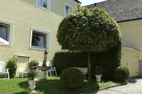 Biedermeier Hof