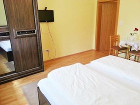Pension Pizzeria Weisses Lamm