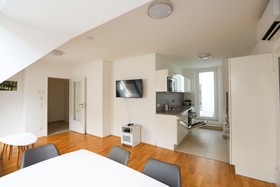 4 Beds & More Apartments