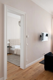 6 Rooms 1070
