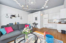 6 Rooms 1070