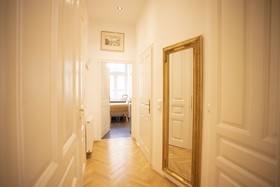7th Heaven Vienna Center Apartments