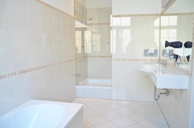 Hotel Viki