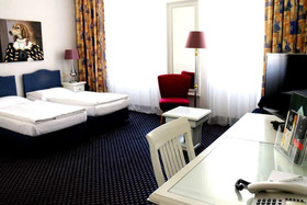 Self-Check-In Hotel Adlon