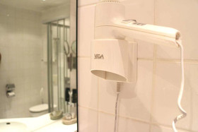 Self-Check-In Hotel Adlon