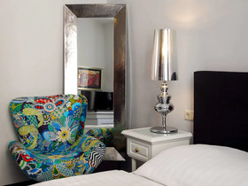Self-Check-In Hotel Adlon
