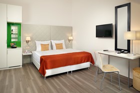 FortyPlusOne Hotel