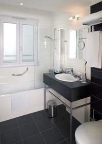 FortyPlusOne Hotel